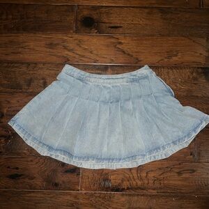 Denim pleated skirt